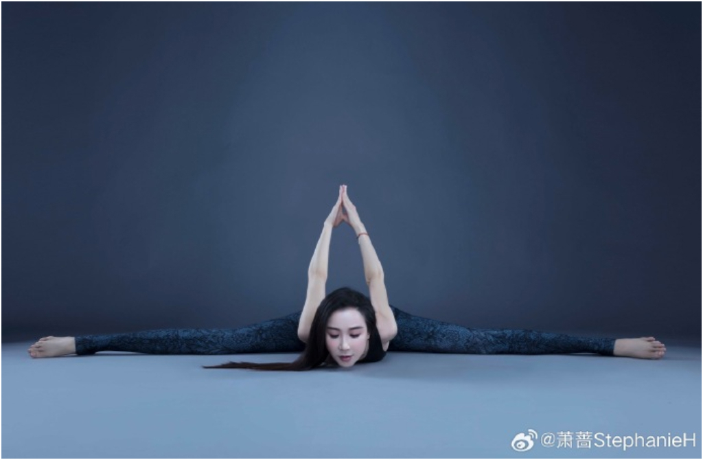 蕭薔參戰《浪姐7》！57歲劈出一字馬...