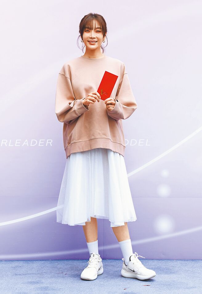 蔡淑臻交小12歲男友 虧他小菜雞