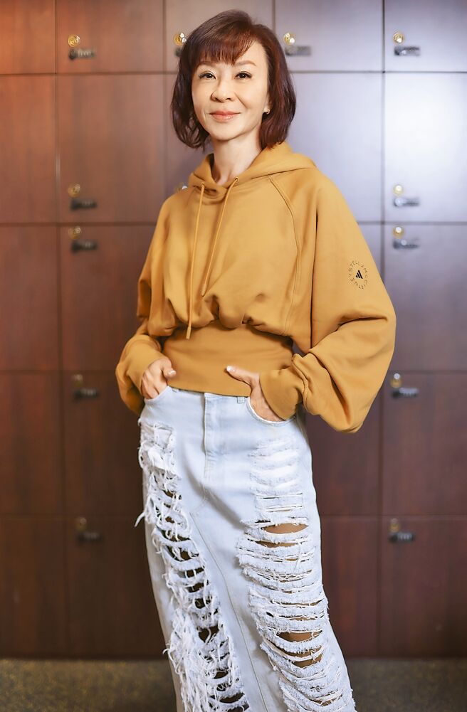 范怡文健健美 〈優雅〉迎馬年