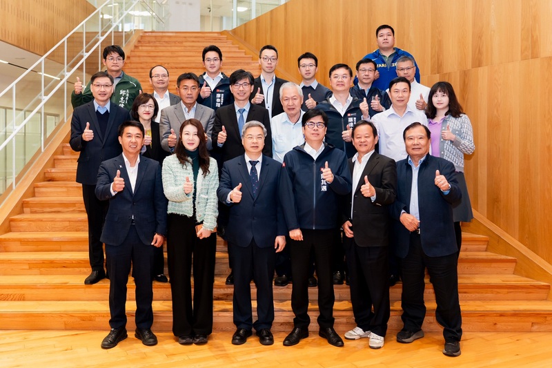 龔明鑫南下與9家扣件業者展開座談會 (圖)