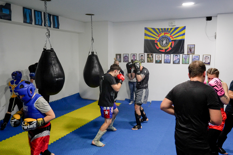 斯拉維揚斯克市內的拳館 (圖)