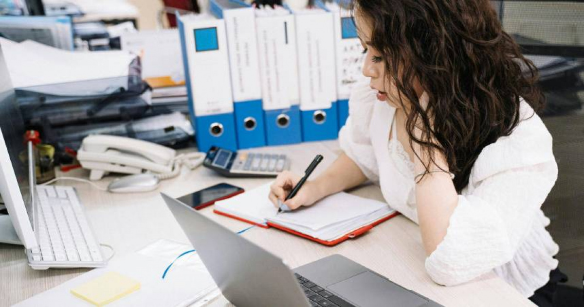 114年薪資成長創26年新高！平均經常性薪資4.7萬元　近7成領不到