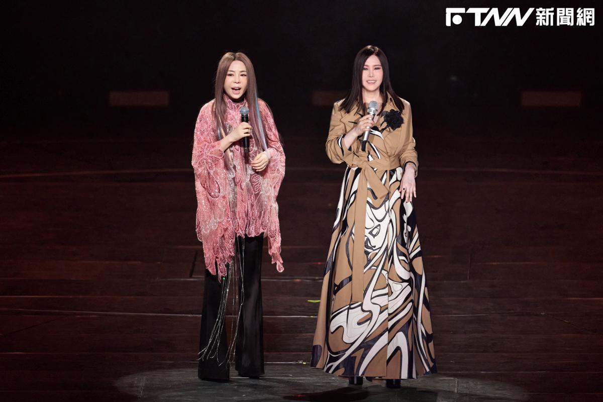 江蕙、江淑娜姊妹罕見合體！她台上要紅包　「一打開當場傻眼」