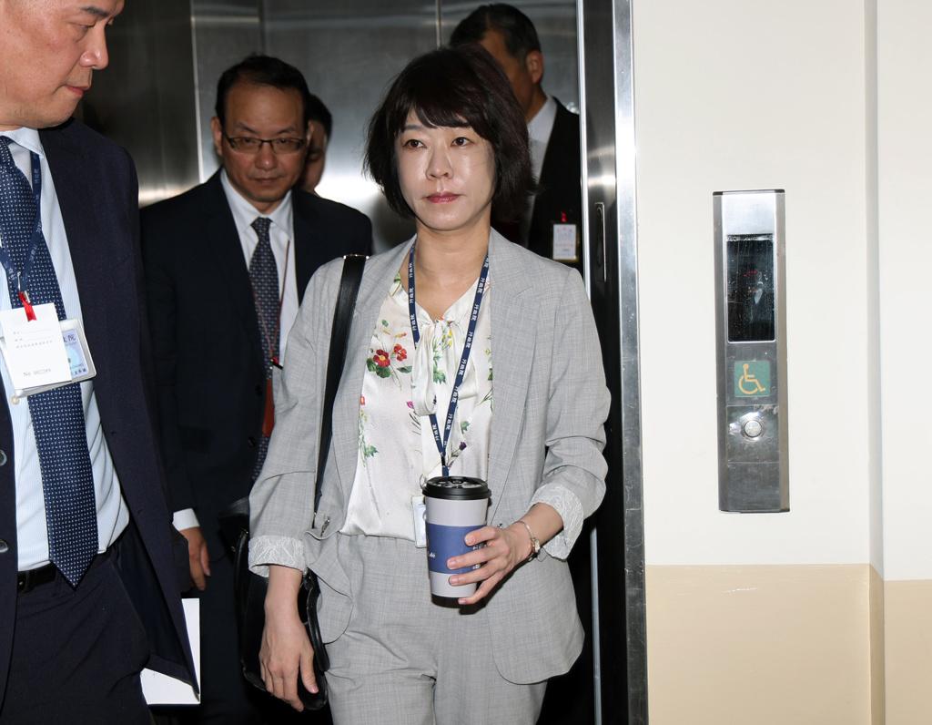 顏慧欣辭職信戳破「暗黑內幕」　黃士修...