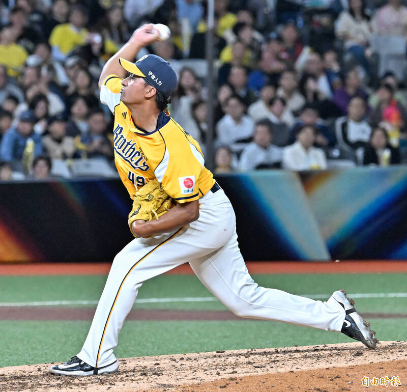 台日交流賽》兄弟第1指名余謙2局壓制軟銀 平野惠一給評價！