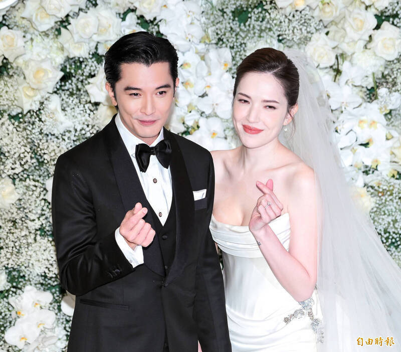 （專題）被一樣的書櫃打動！許瑋甯揭和邱澤「撞書率超高」私下書單