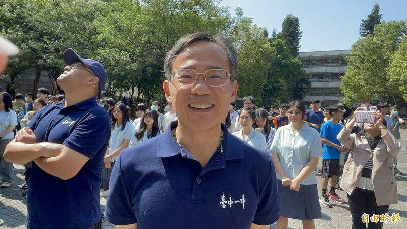 中一中流量密碼無誤！他扮賭神喊「我要驗牌」幫推活動又爆了