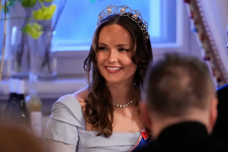 親媽捲淫魔案、哥哥性犯罪！22歲公主怒發文