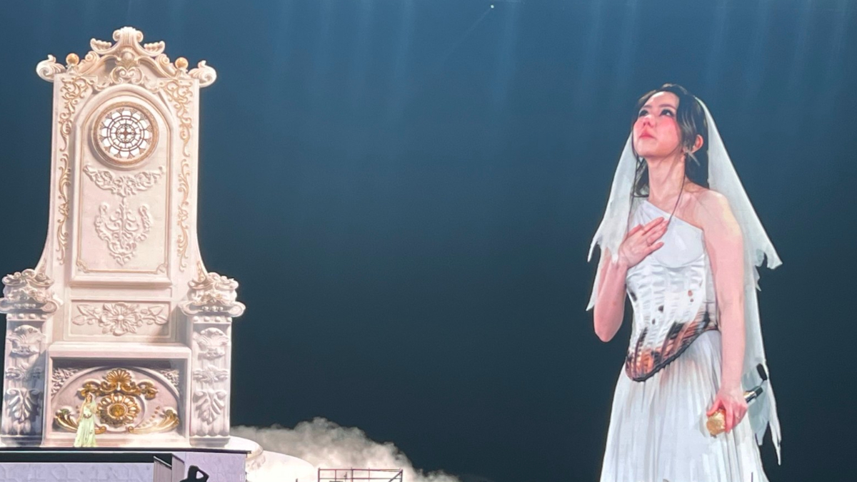 鄧紫棋披白紗哭到妝都花了　急喊「我要毀掉了」