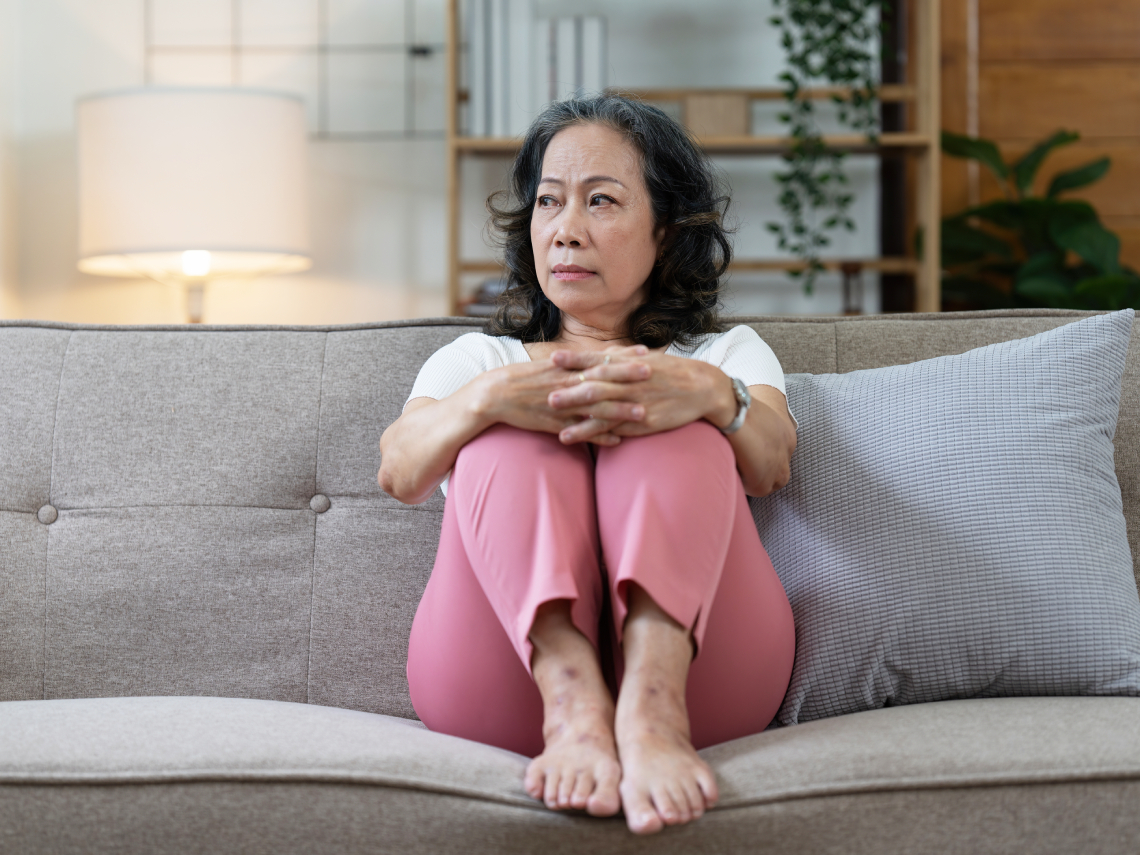 每3人就有1人睡不著！更年期「大腦斷片」非失智，辨識7種腦霧訊號，別再以為「只是老化」